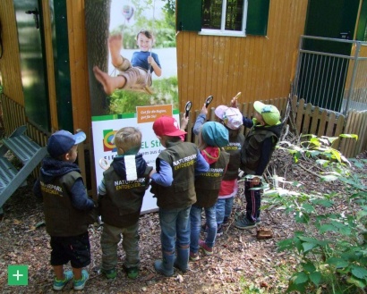 Die von innogy SE gesponserten Entdecker-Westen für Kita-Kinder sind in den Naturparken Nordeifel und Südeifel regelmäßig im Einsatz. <span class="copy">&copy; Mechthild Loren / innogy SE</span>