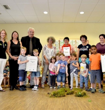 Auszeichnung der Kath. Kita St. Marien in Niederprüm als „Naturpark-Kita“