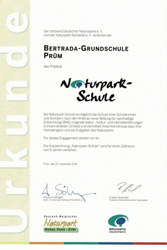 Urkunde "Naturpark-Schule" der Bertrada-Grundschule Prüm